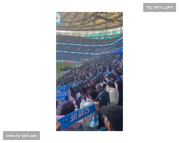 大连英博主场62330人观战，中超上座纪录再刷新